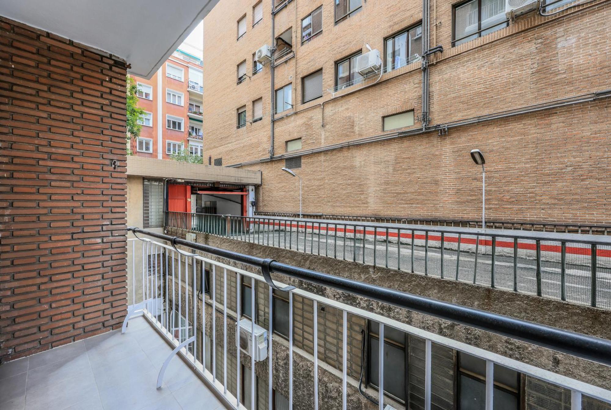 Amazinn Places Chamberi Madri Exterior foto